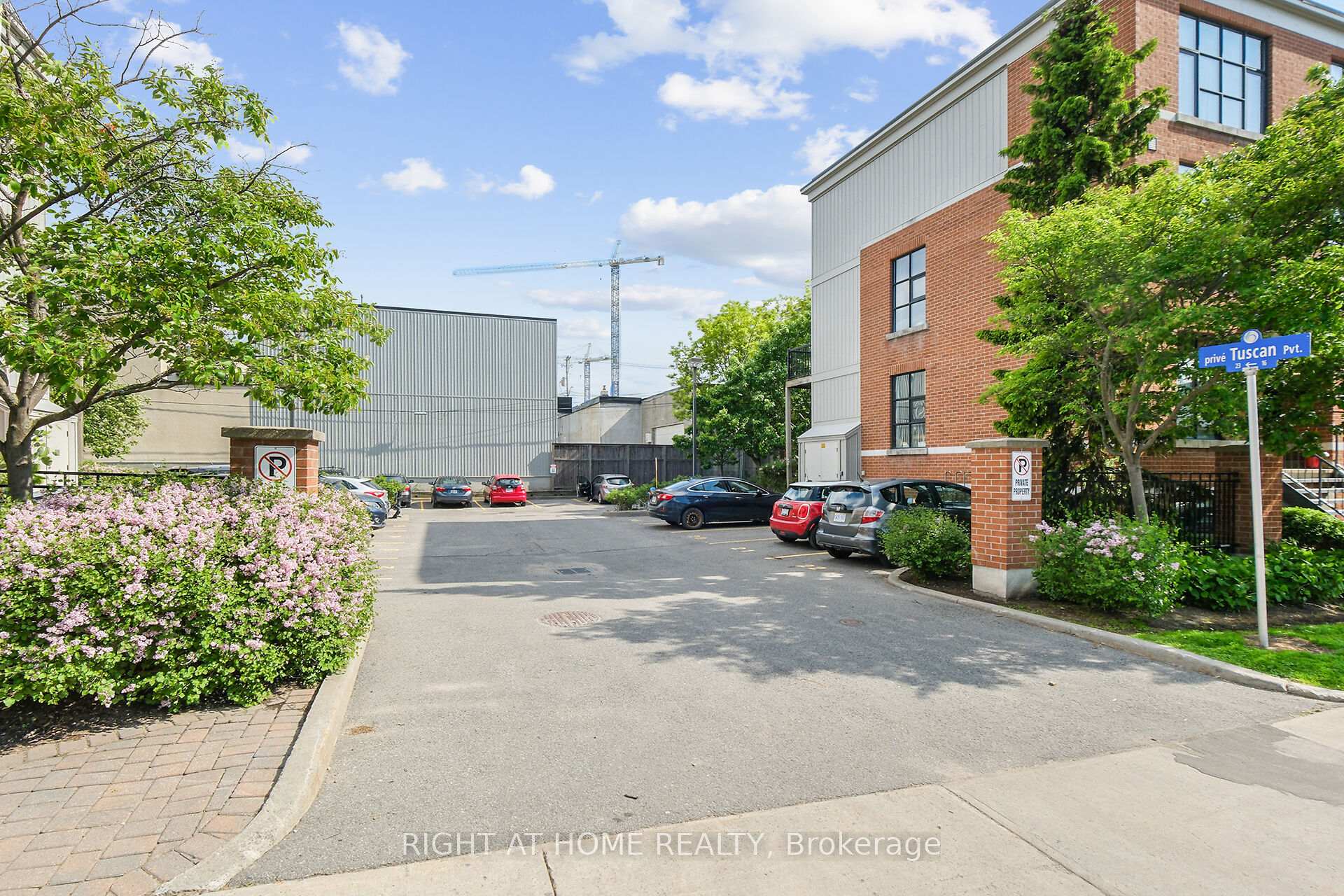 Photo 41 of 19 Tuscan Private, Ottawa, West Centre Town — HOMEH