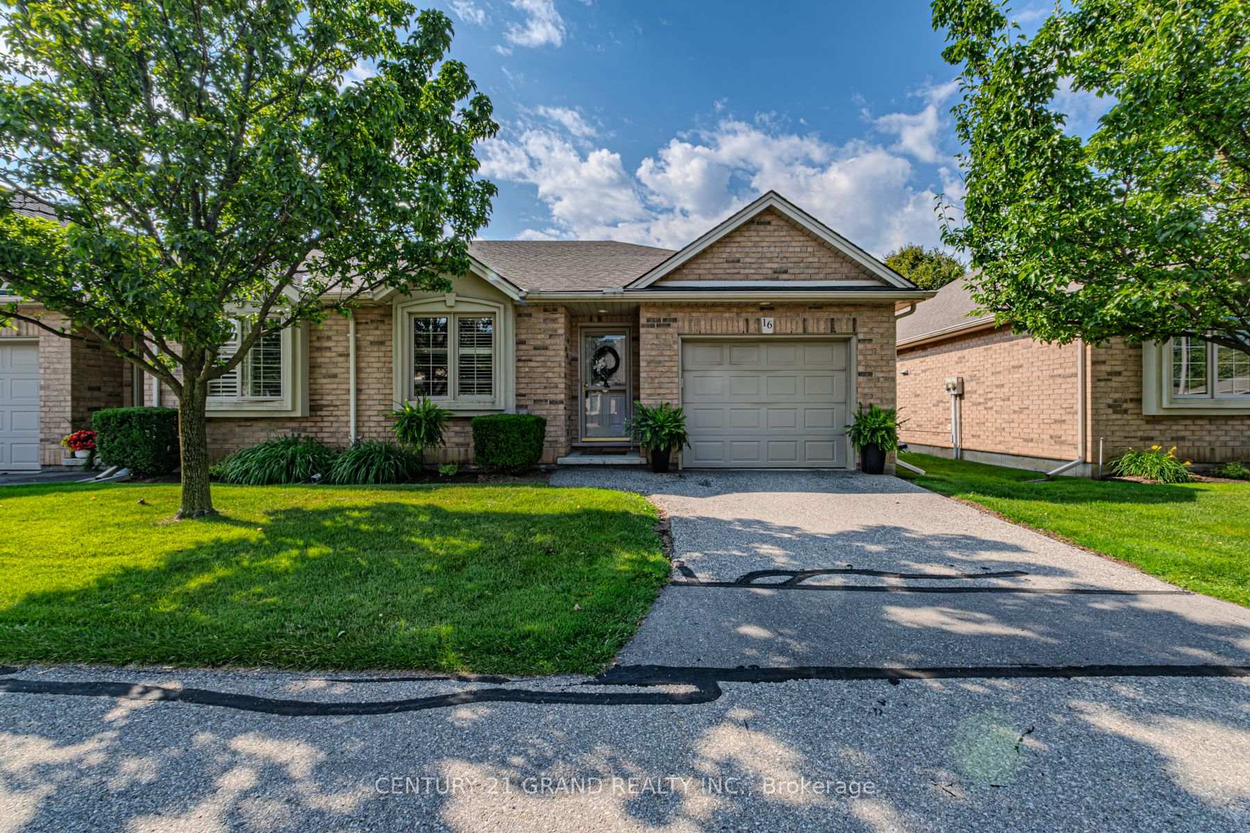 Photo 1 of Unit 16, 385 Park Road N, Brant, Brantford Twp — HOMEH