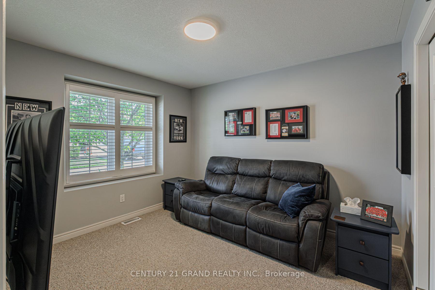 Photo 7 of Unit 16, 385 Park Road N, Brant, Brantford Twp — HOMEH
