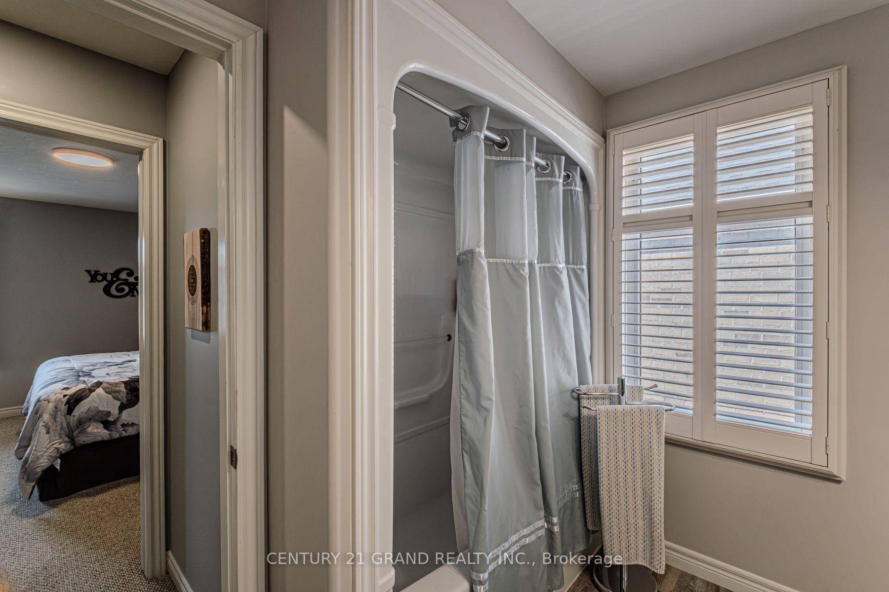 Photo 21 of Unit 16, 385 Park Road N, Brant, Brantford Twp — HOMEH