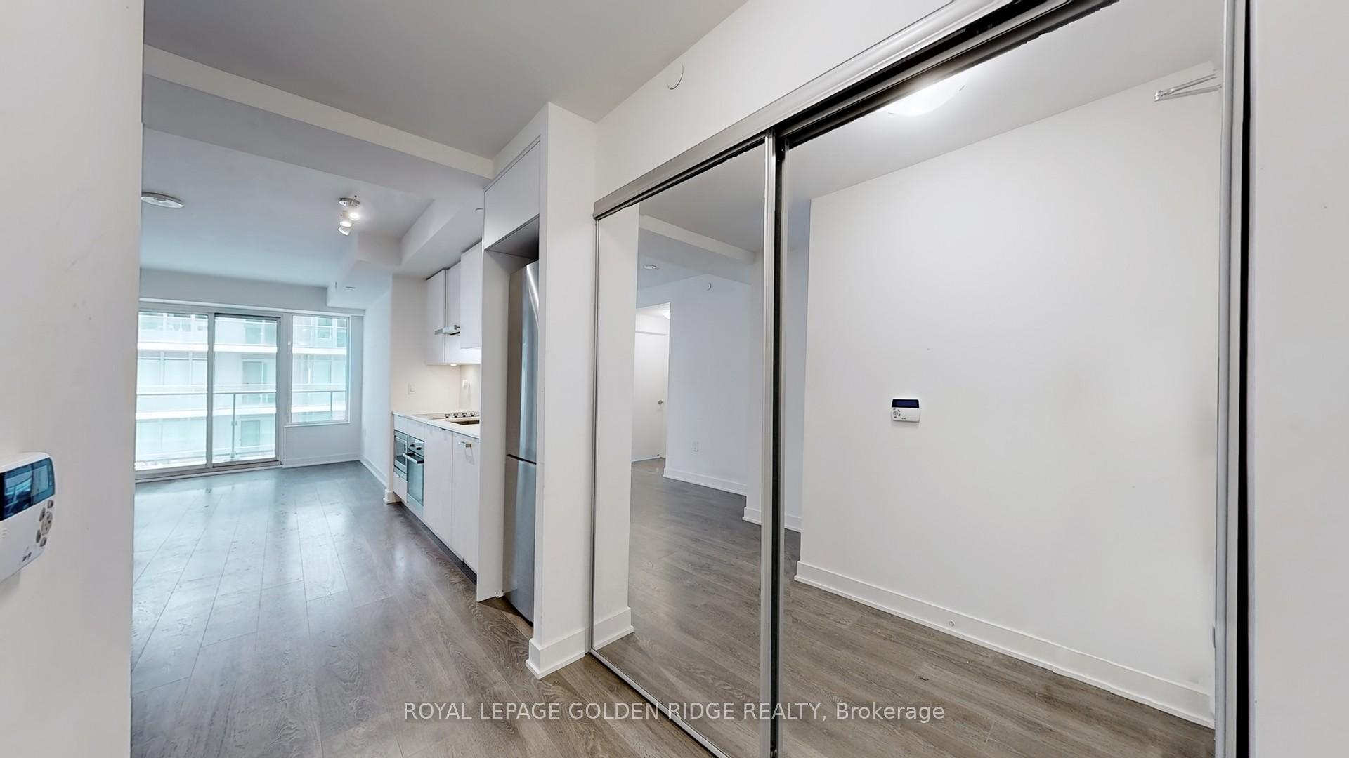 Photo 3 of Unit 2607, 99 Broadway Avenue, Toronto, Mount Pleasant West — HOMEH