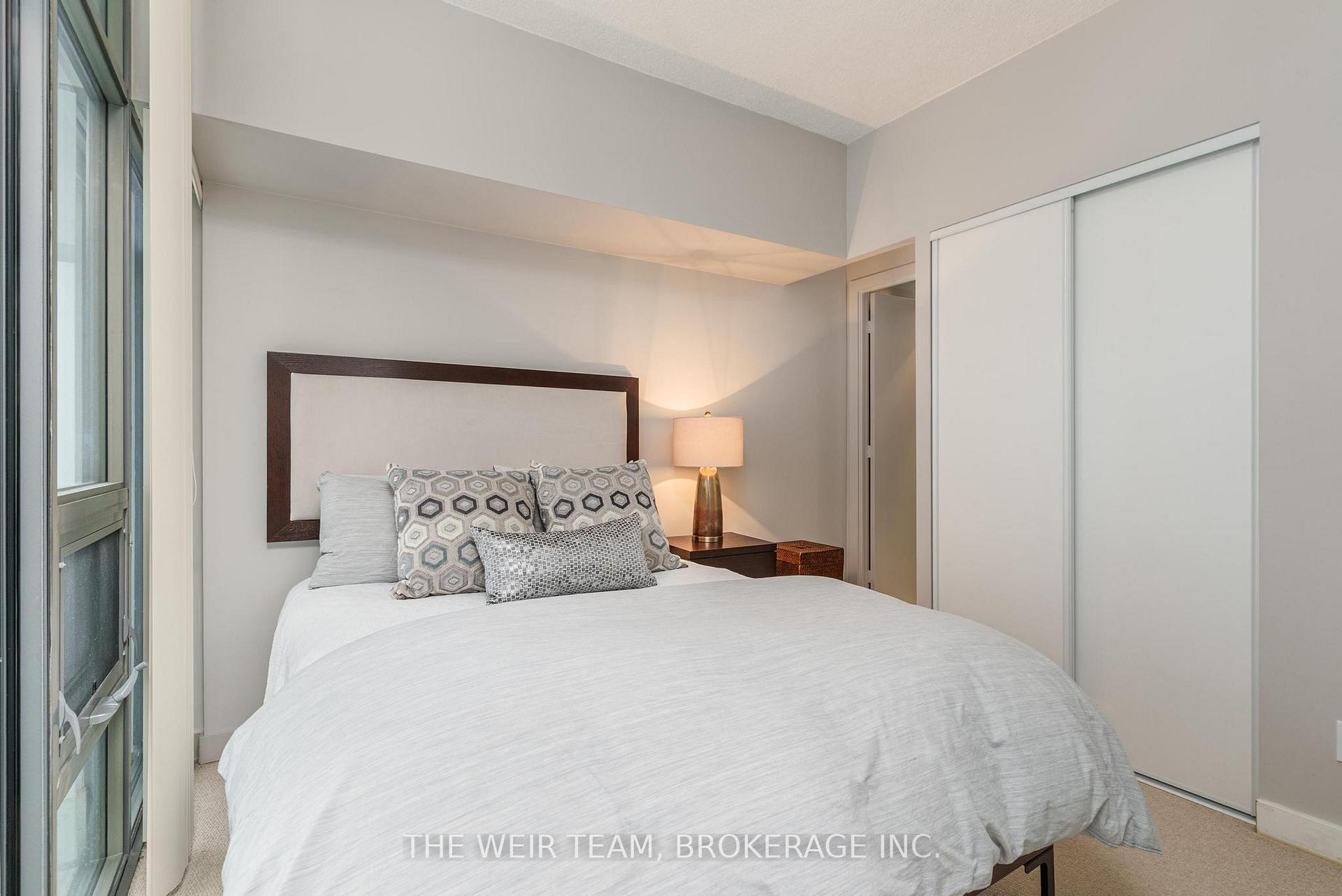 Photo 15 of Unit 1411, 33 Charles Street E, Toronto, Church-Yonge Corridor — HOMEH
