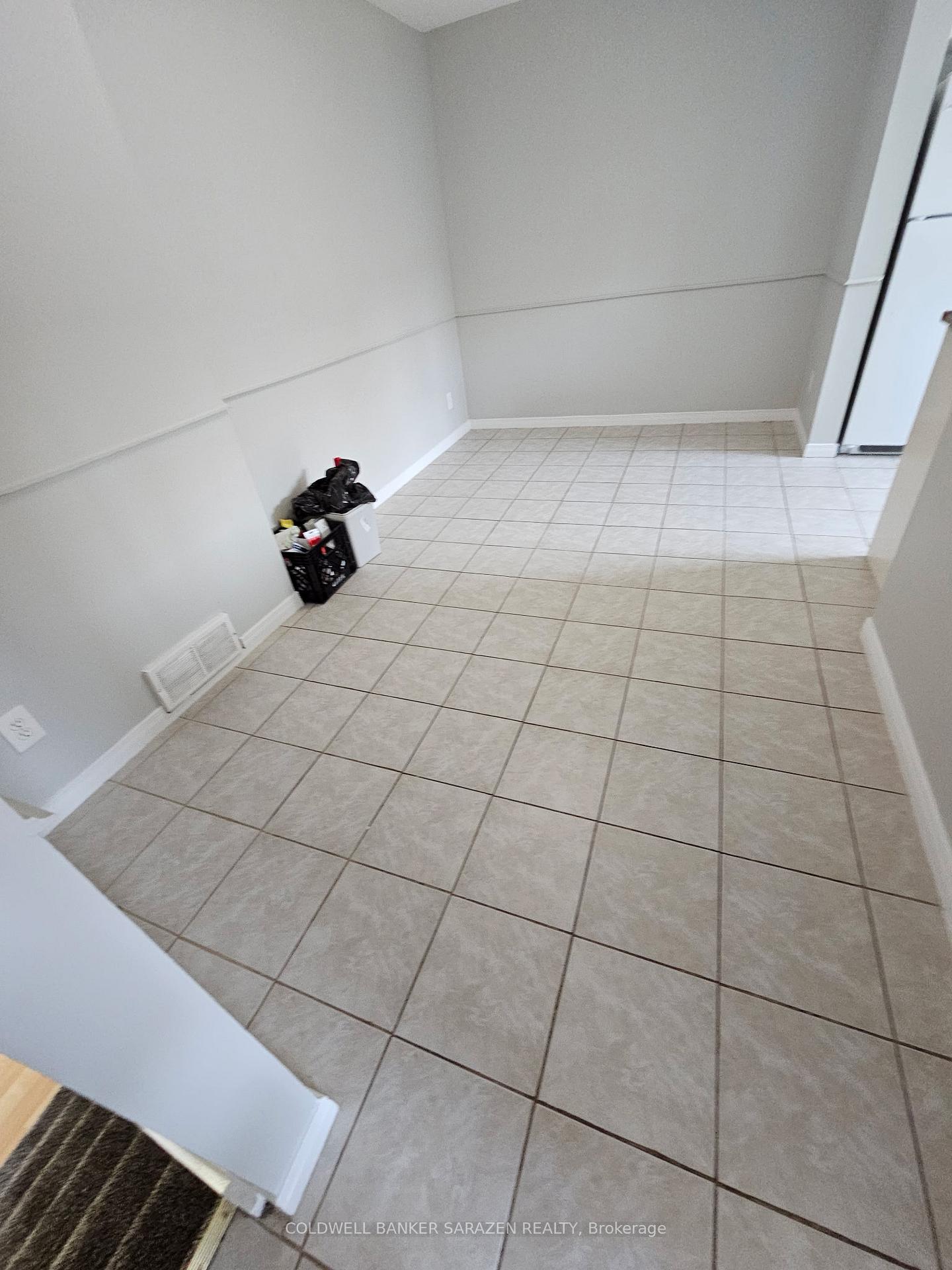 Photo 4 of Unit 73, 4636 Cosmic Place, Ottawa, Pineview — HOMEH