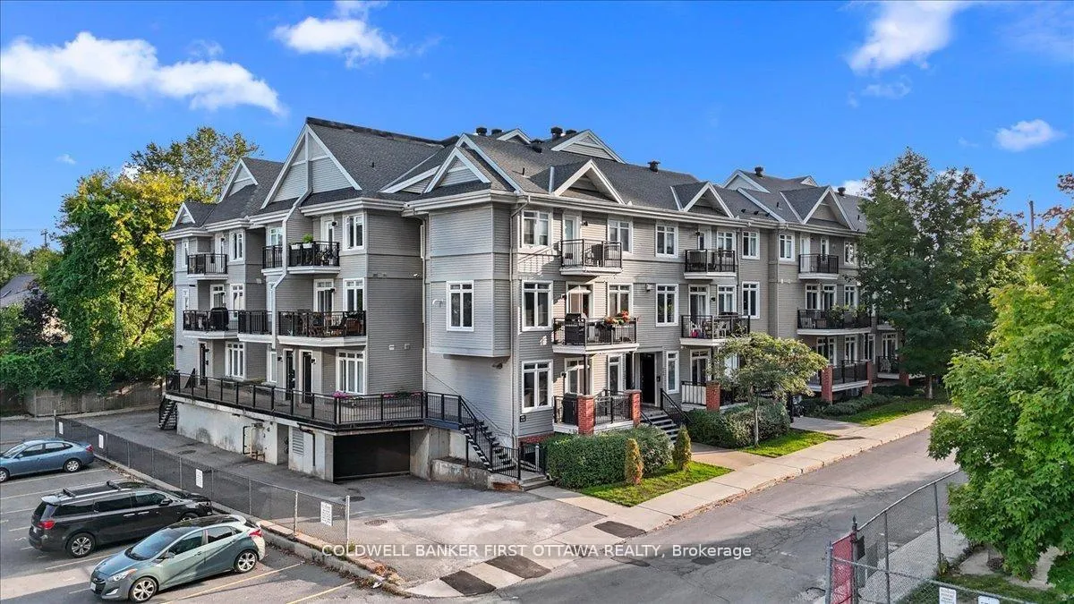 Front of Unit F, 414 Nepean Street