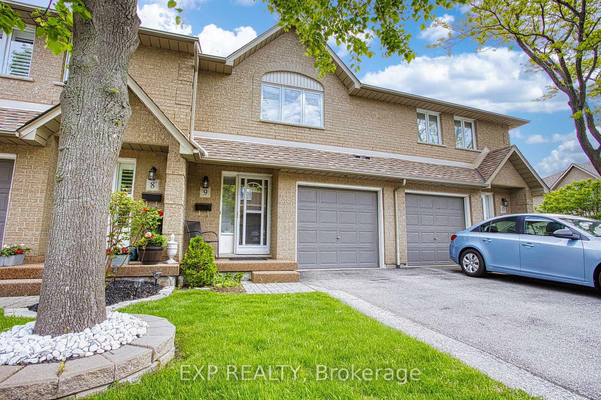 Photo 3 of Unit 9, 100 Vineberg Drive, Hamilton, Allison — HOMEH