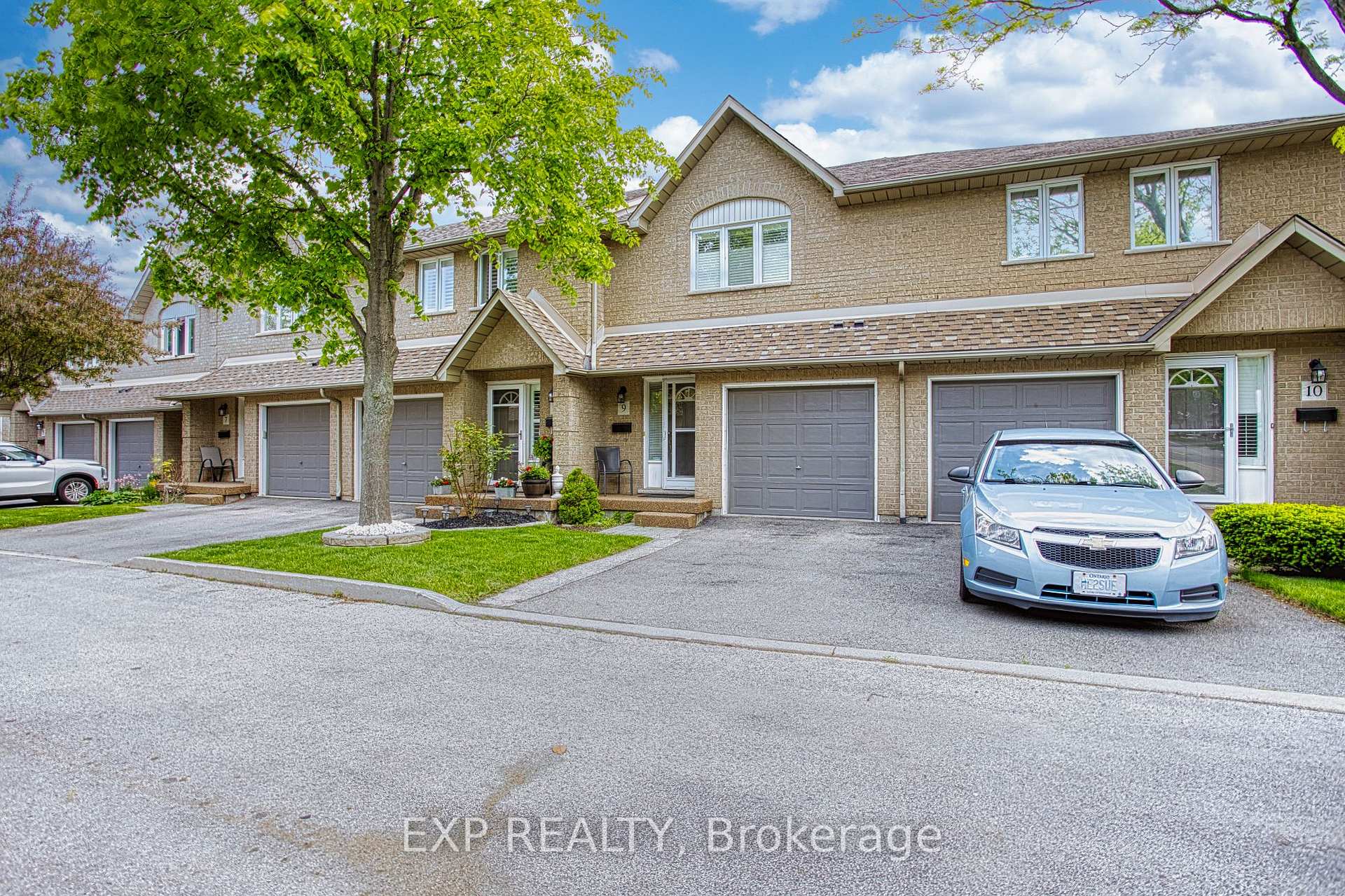 Photo 4 of Unit 9, 100 Vineberg Drive, Hamilton, Allison — HOMEH