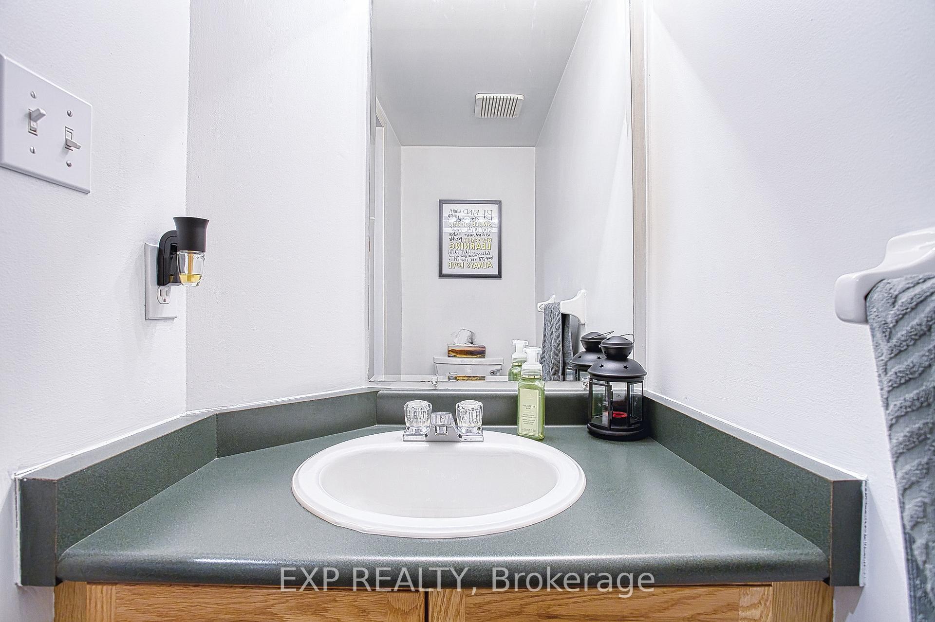 Photo 7 of Unit 9, 100 Vineberg Drive, Hamilton, Allison — HOMEH