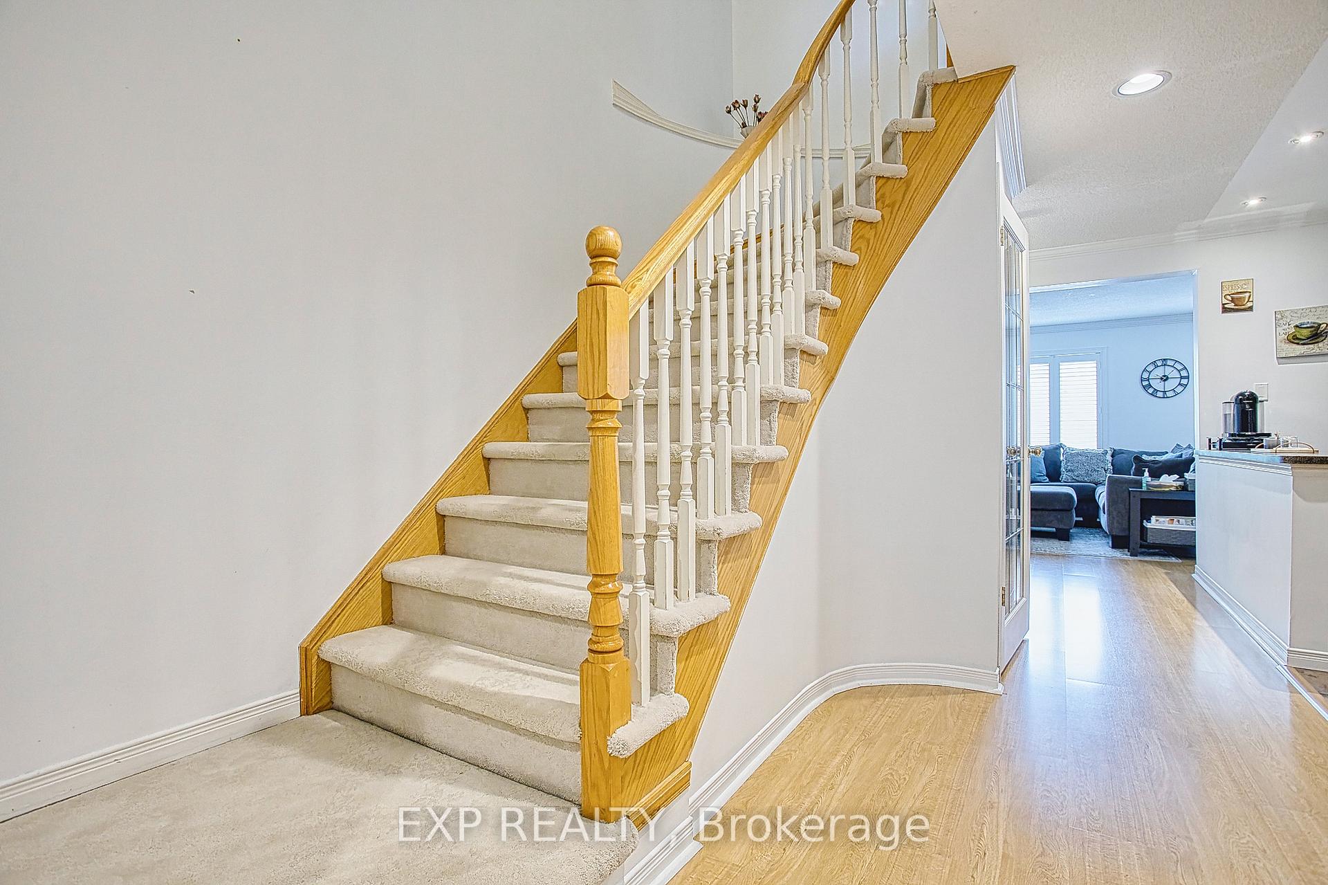 Photo 8 of Unit 9, 100 Vineberg Drive, Hamilton, Allison — HOMEH
