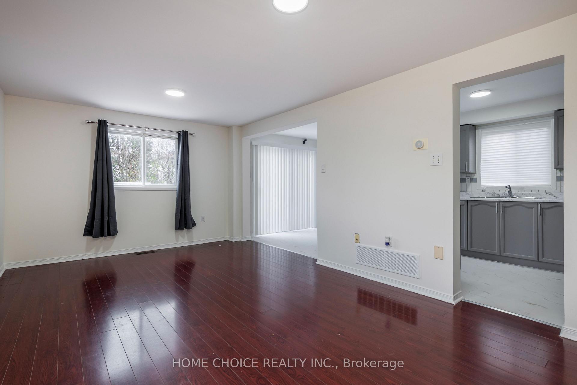 Photo 5 of 17 Orok Lane, Barrie, Grove East — HOMEH