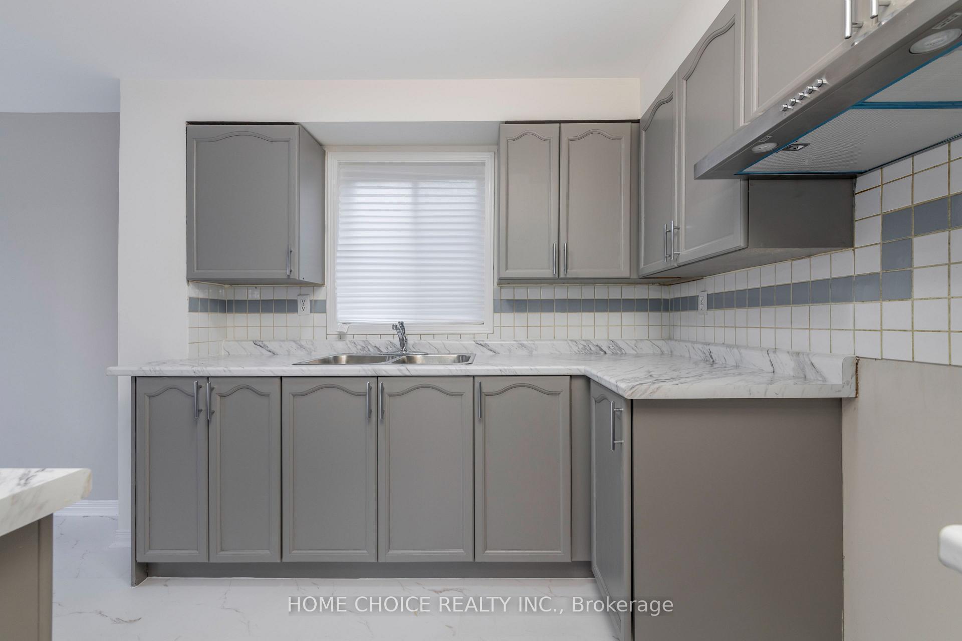 Photo 8 of 17 Orok Lane, Barrie, Grove East — HOMEH