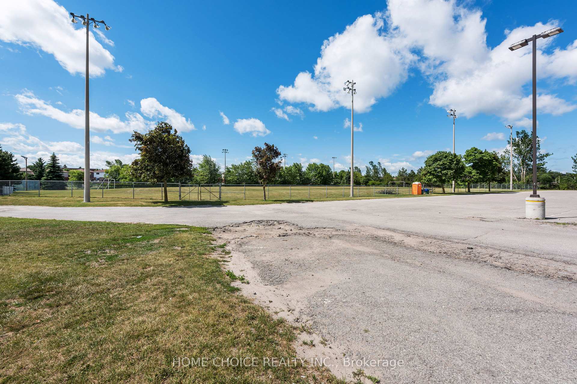 Photo 34 of 17 Orok Lane, Barrie, Grove East — HOMEH