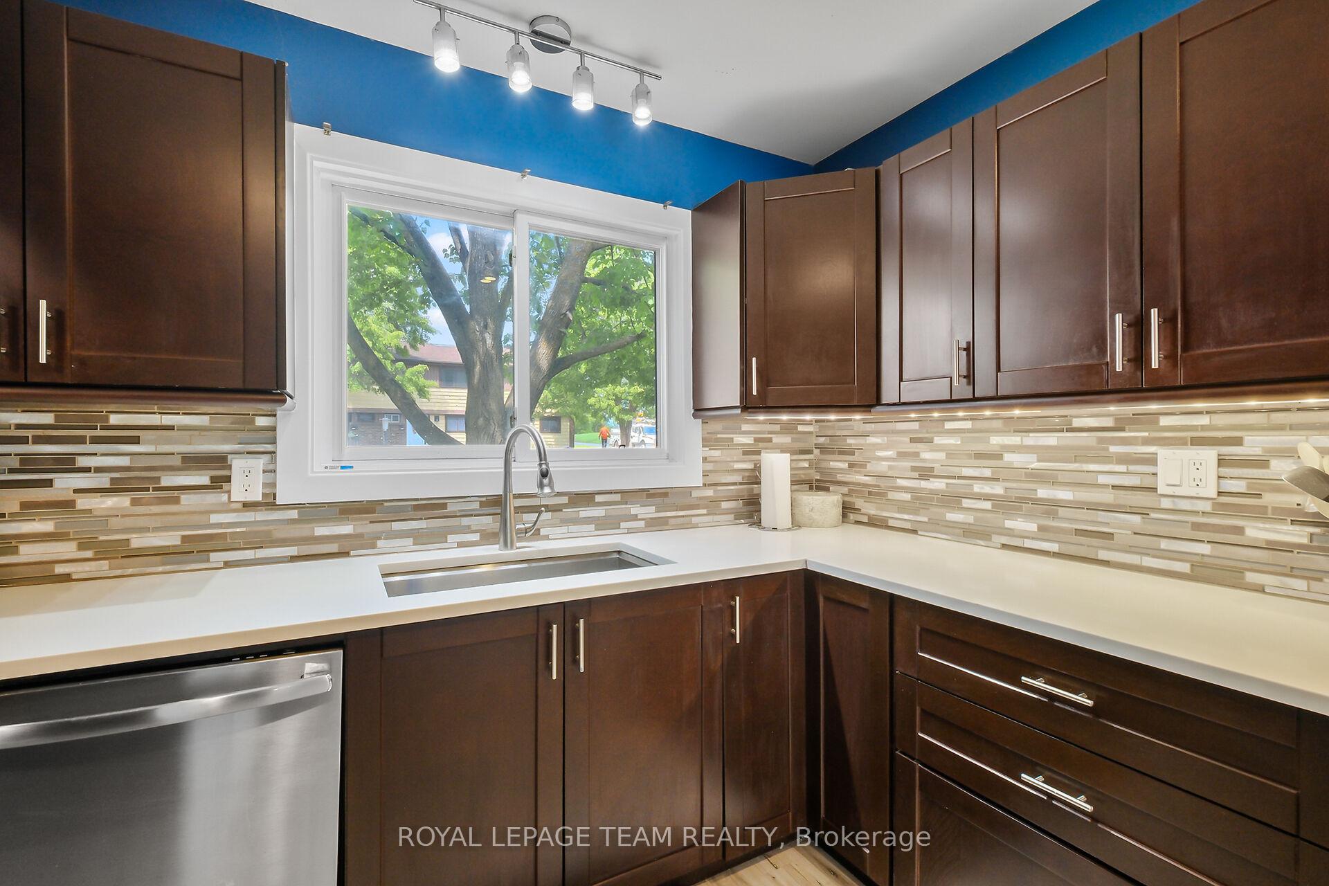 Photo 11 of Unit C, 65 Foxfield Drive, Ottawa, Barrhaven - Knollsbrook — HOMEH