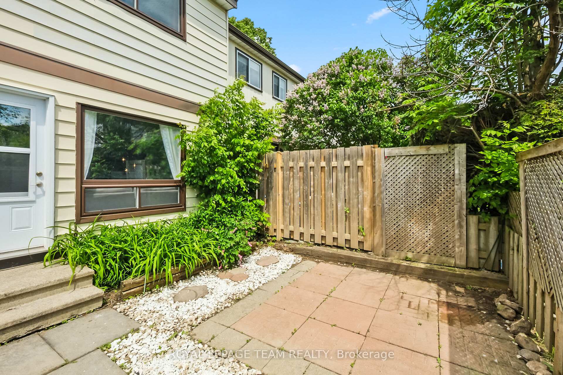 Photo 36 of Unit C, 65 Foxfield Drive, Ottawa, Barrhaven - Knollsbrook — HOMEH