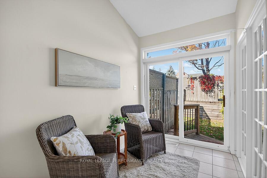 Photo 21 of 40 Briardale Crescent, Ottawa, City View/Skyline/Fisher Heights/Parkwood Hills — HOMEH