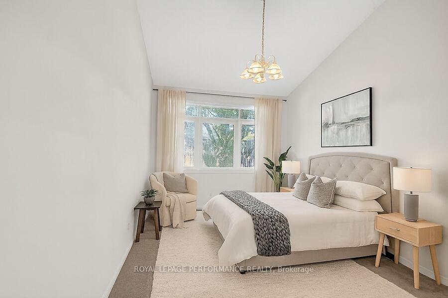 Photo 29 of 40 Briardale Crescent, Ottawa, City View/Skyline/Fisher Heights/Parkwood Hills — HOMEH