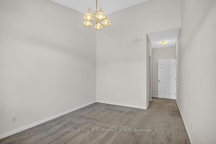 Photo 31 of 40 Briardale Crescent, Ottawa, City View/Skyline/Fisher Heights/Parkwood Hills — HOMEH
