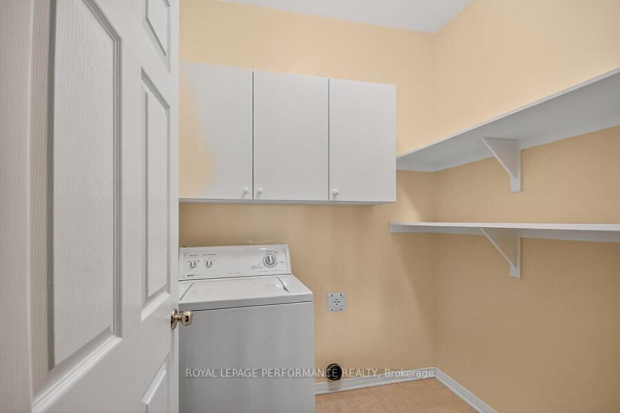 Photo 41 of 40 Briardale Crescent, Ottawa, City View/Skyline/Fisher Heights/Parkwood Hills — HOMEH