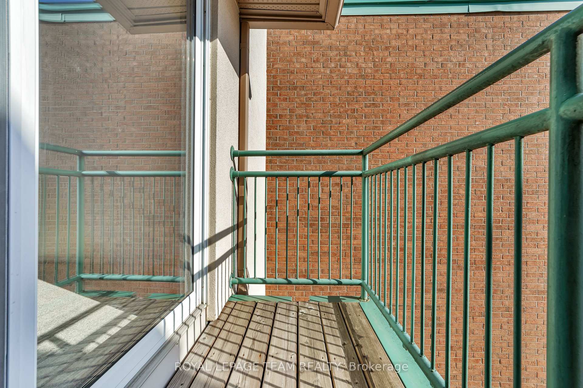 Photo 10 of Unit 404C, 997 North River Road, Ottawa, Overbrook — HOMEH