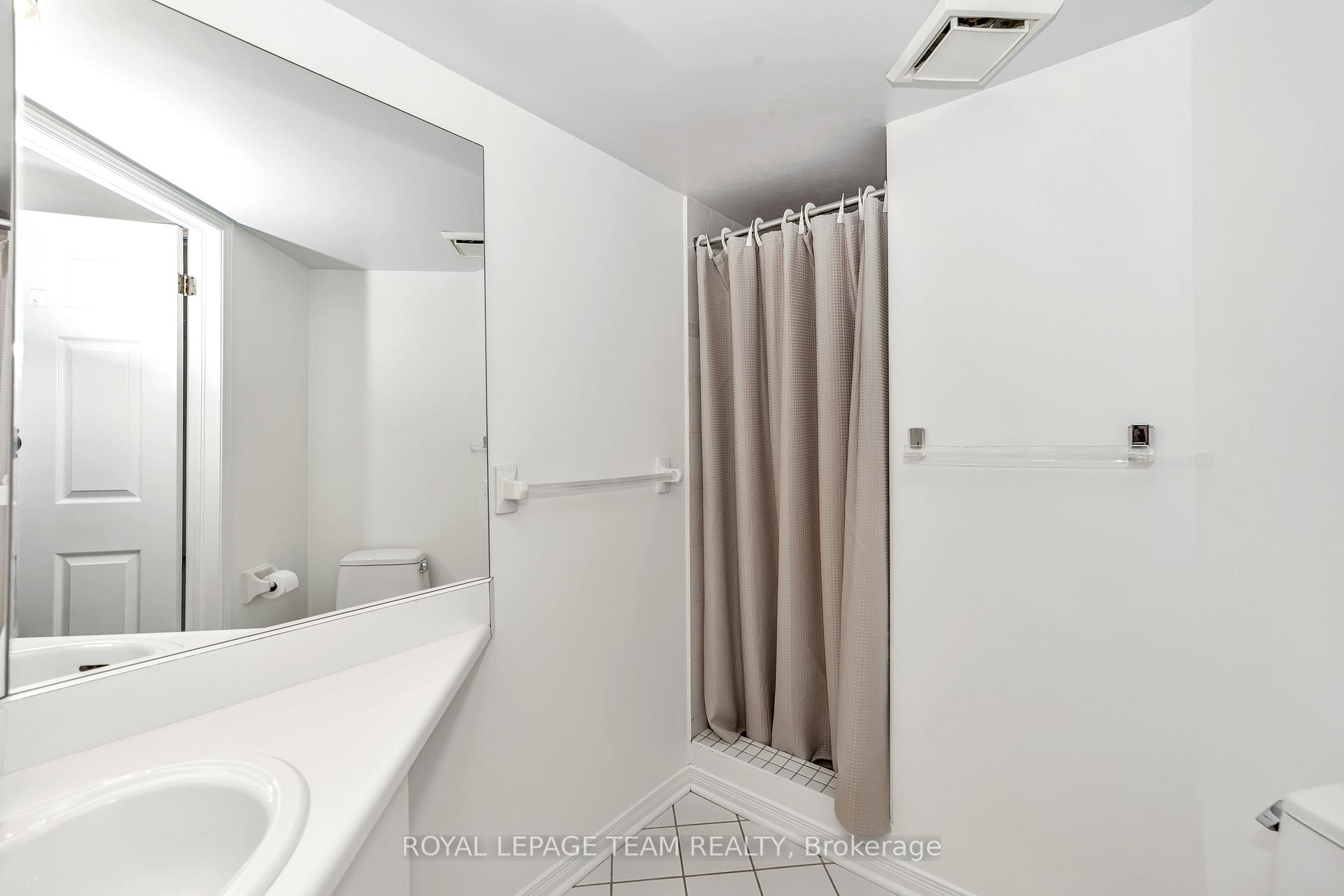 Photo 17 of Unit 404C, 997 North River Road, Ottawa, Overbrook — HOMEH