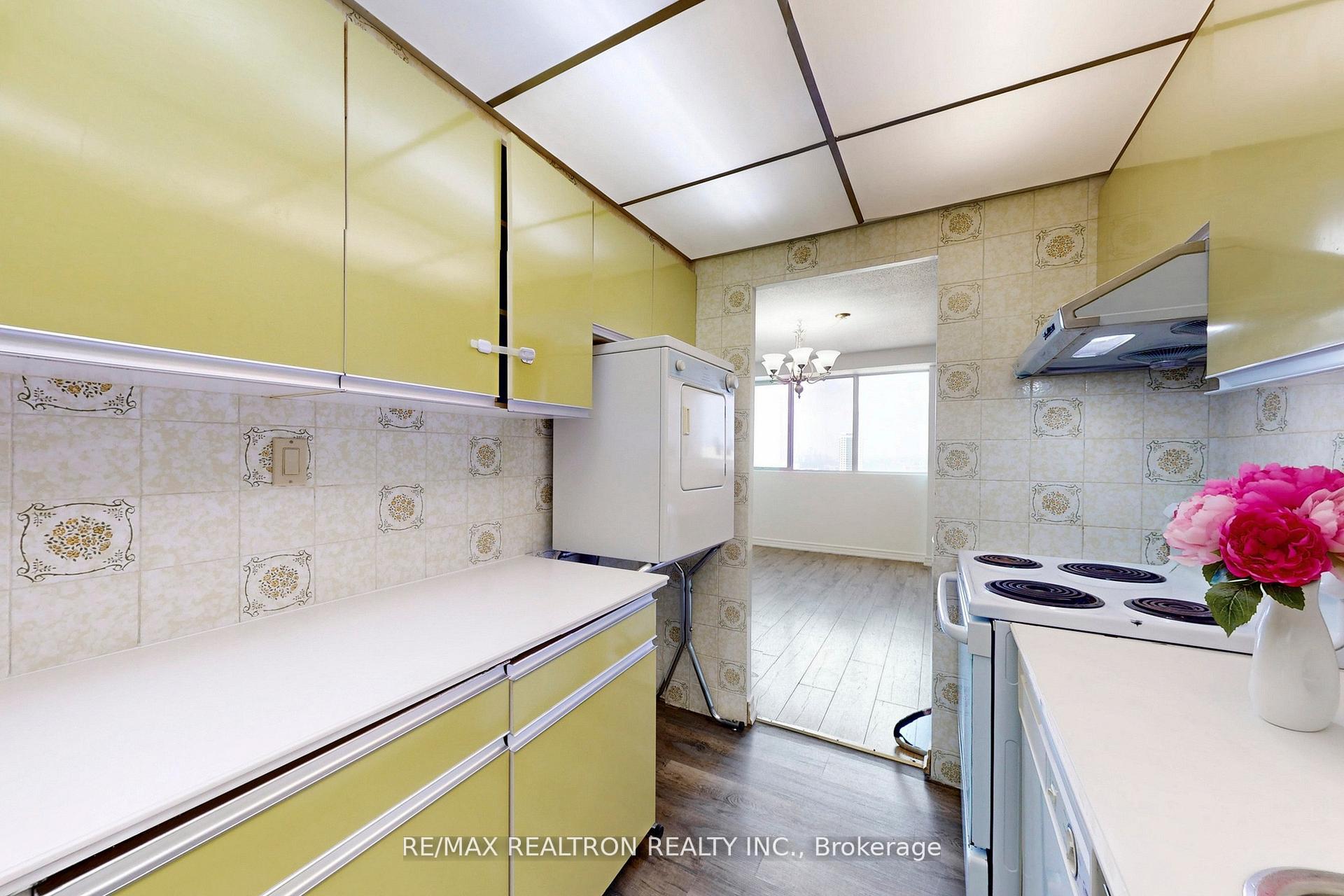Photo 9 of Unit 3406, 3 Massey Square, Toronto, Crescent Town — HOMEH