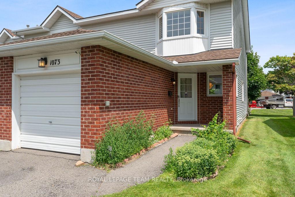 Photo 3 of 1073 Ewing Street, Ottawa, Hunt Club Park — HOMEH