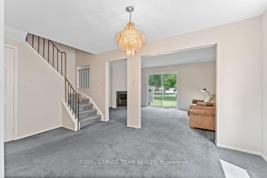 Photo 11 of 1073 Ewing Street, Ottawa, Hunt Club Park — HOMEH