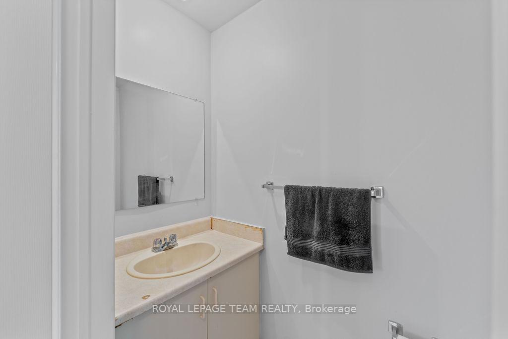 Photo 17 of 1073 Ewing Street, Ottawa, Hunt Club Park — HOMEH