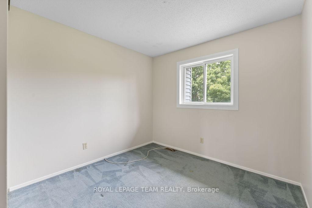 Photo 24 of 1073 Ewing Street, Ottawa, Hunt Club Park — HOMEH