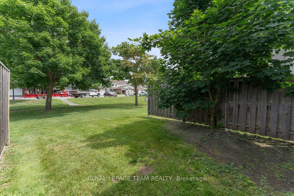 Photo 36 of 1073 Ewing Street, Ottawa, Hunt Club Park — HOMEH