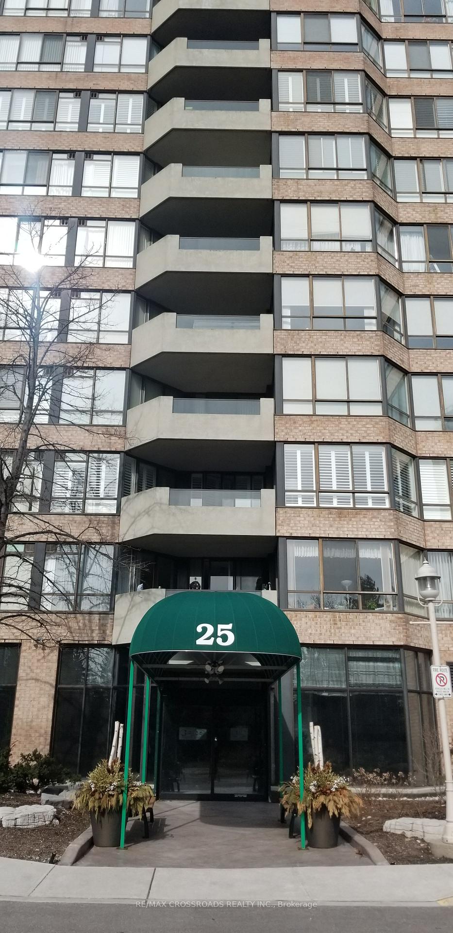 Photo 1 of Unit 823, 25 Austin Drive, Markham, Markville — HOMEH