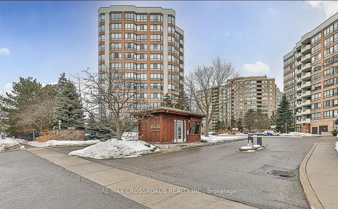 Photo 3 of Unit 823, 25 Austin Drive, Markham, Markville — HOMEH