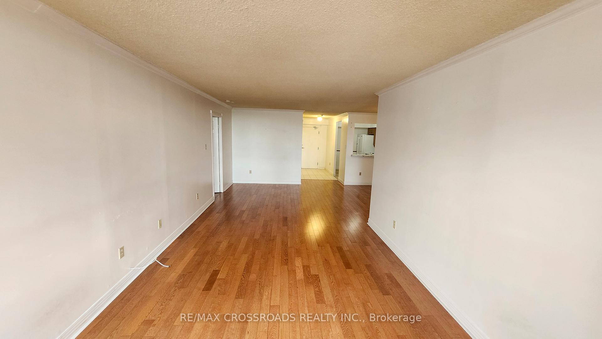 Photo 5 of Unit 823, 25 Austin Drive, Markham, Markville — HOMEH