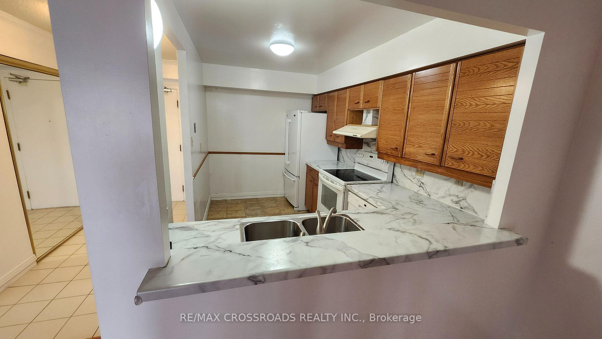 Photo 9 of Unit 823, 25 Austin Drive, Markham, Markville — HOMEH