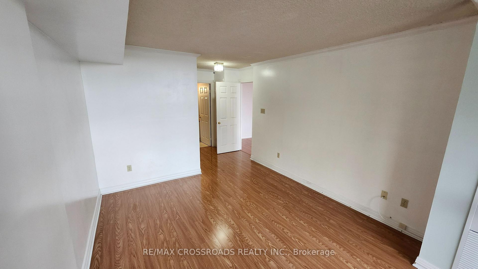 Photo 13 of Unit 823, 25 Austin Drive, Markham, Markville — HOMEH
