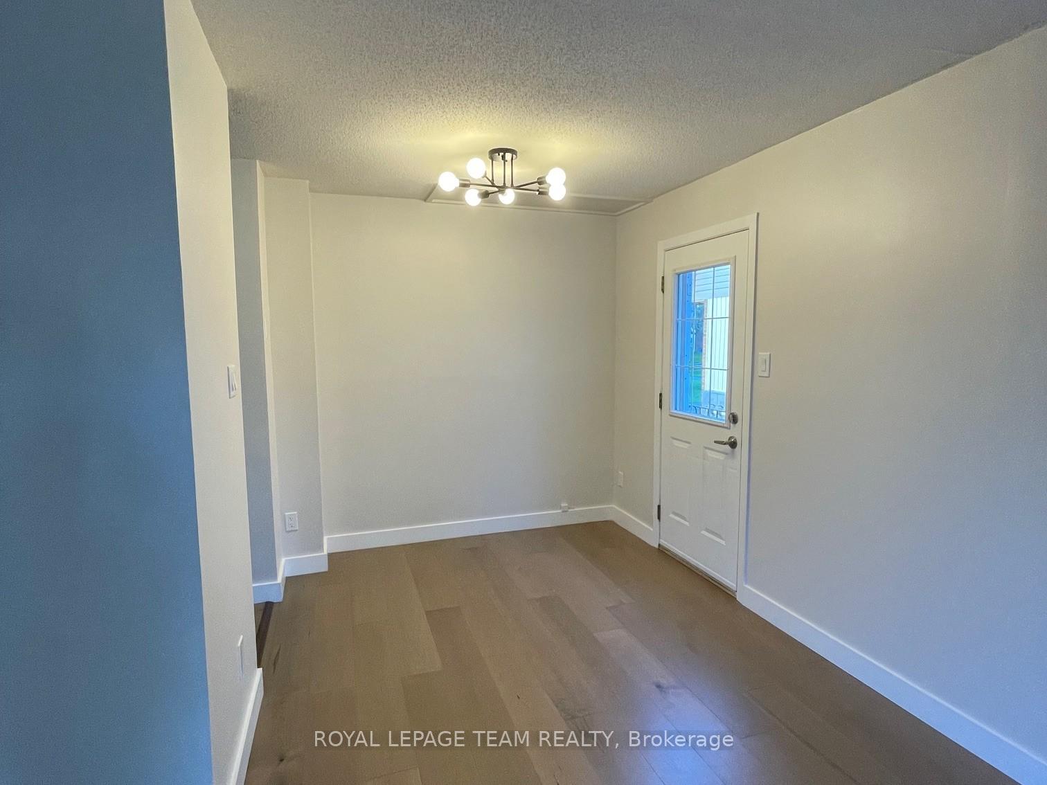 Photo 4 of Unit A, 41 Forester Crescent, Ottawa, Westcliffe Estates — HOMEH