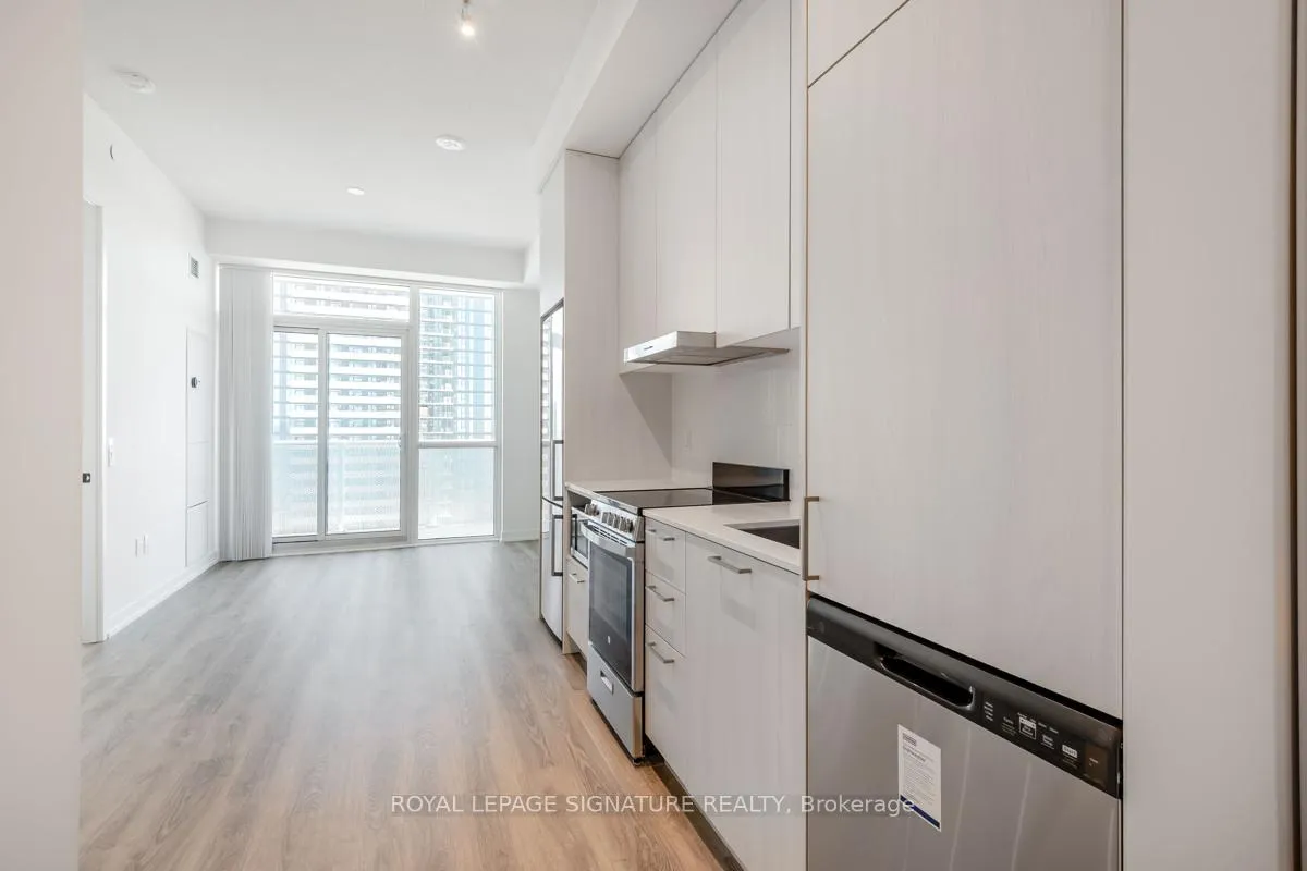 Photo 3 of Unit 3201, 195 Commerce Street, Vaughan, Vaughan Corporate Centre — HOMEH