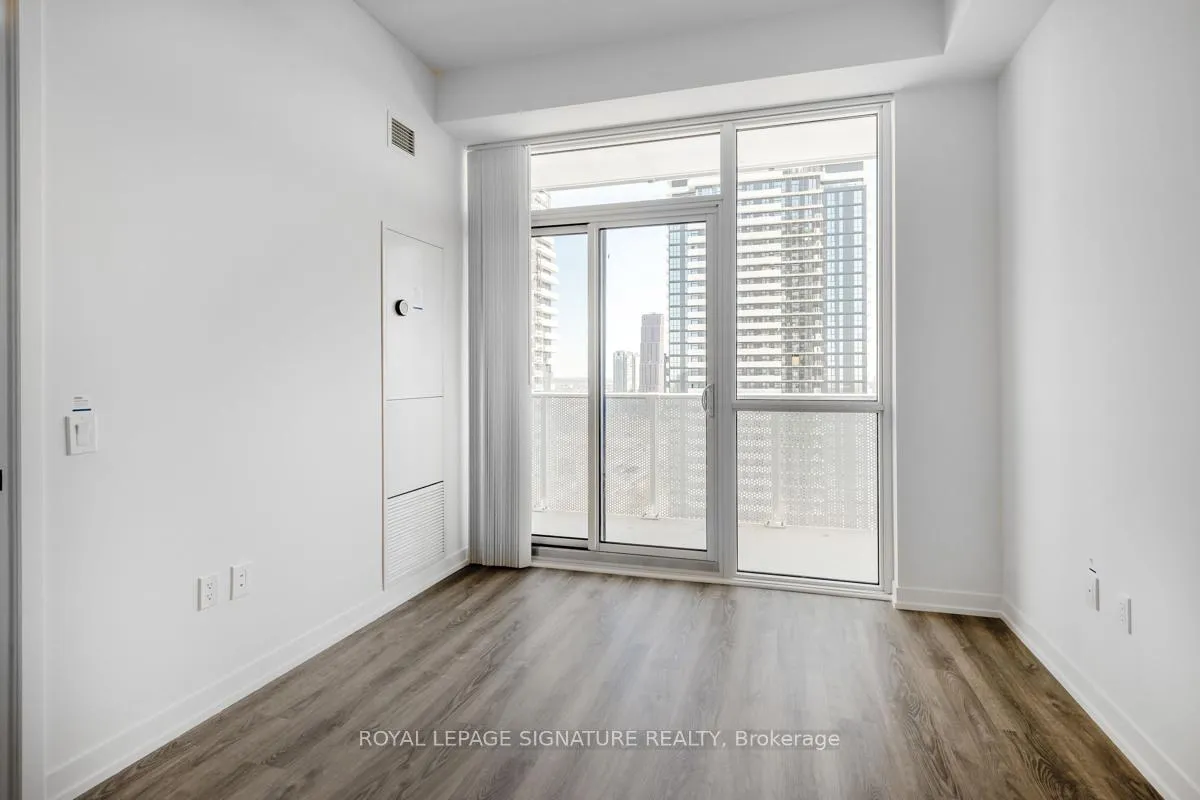 Photo 5 of Unit 3201, 195 Commerce Street, Vaughan, Vaughan Corporate Centre — HOMEH