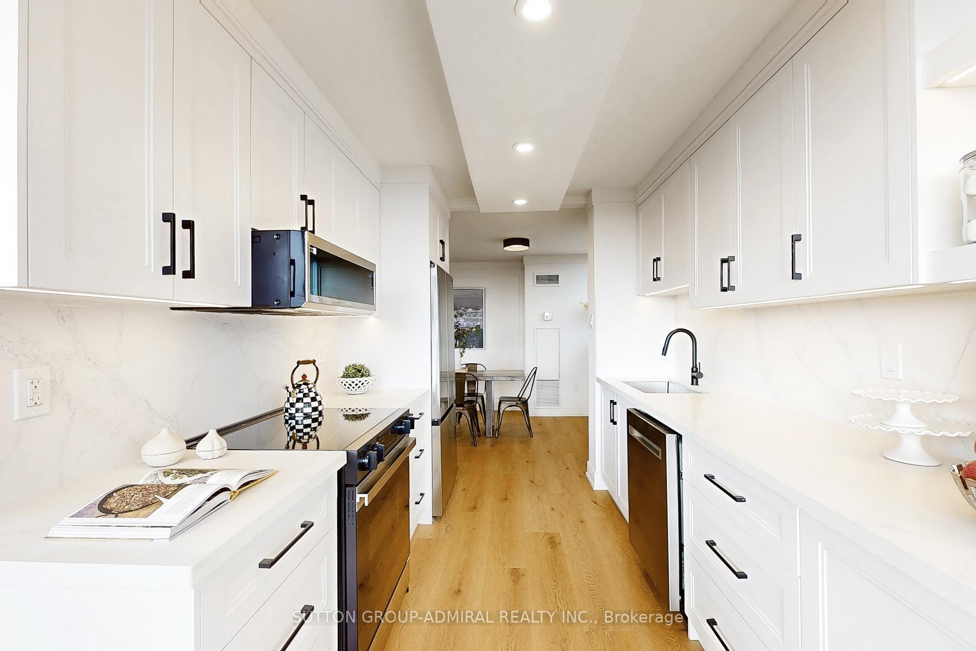Photo 4 of Unit 901, 7601 Bathurst Street, Vaughan, Crestwood-Springfarm-Yorkhill — HOMEH