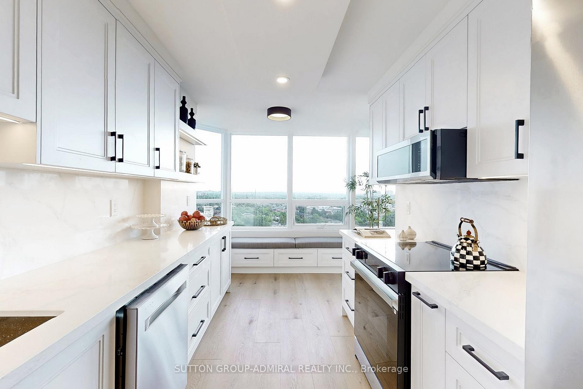 Photo 5 of Unit 901, 7601 Bathurst Street, Vaughan, Crestwood-Springfarm-Yorkhill — HOMEH