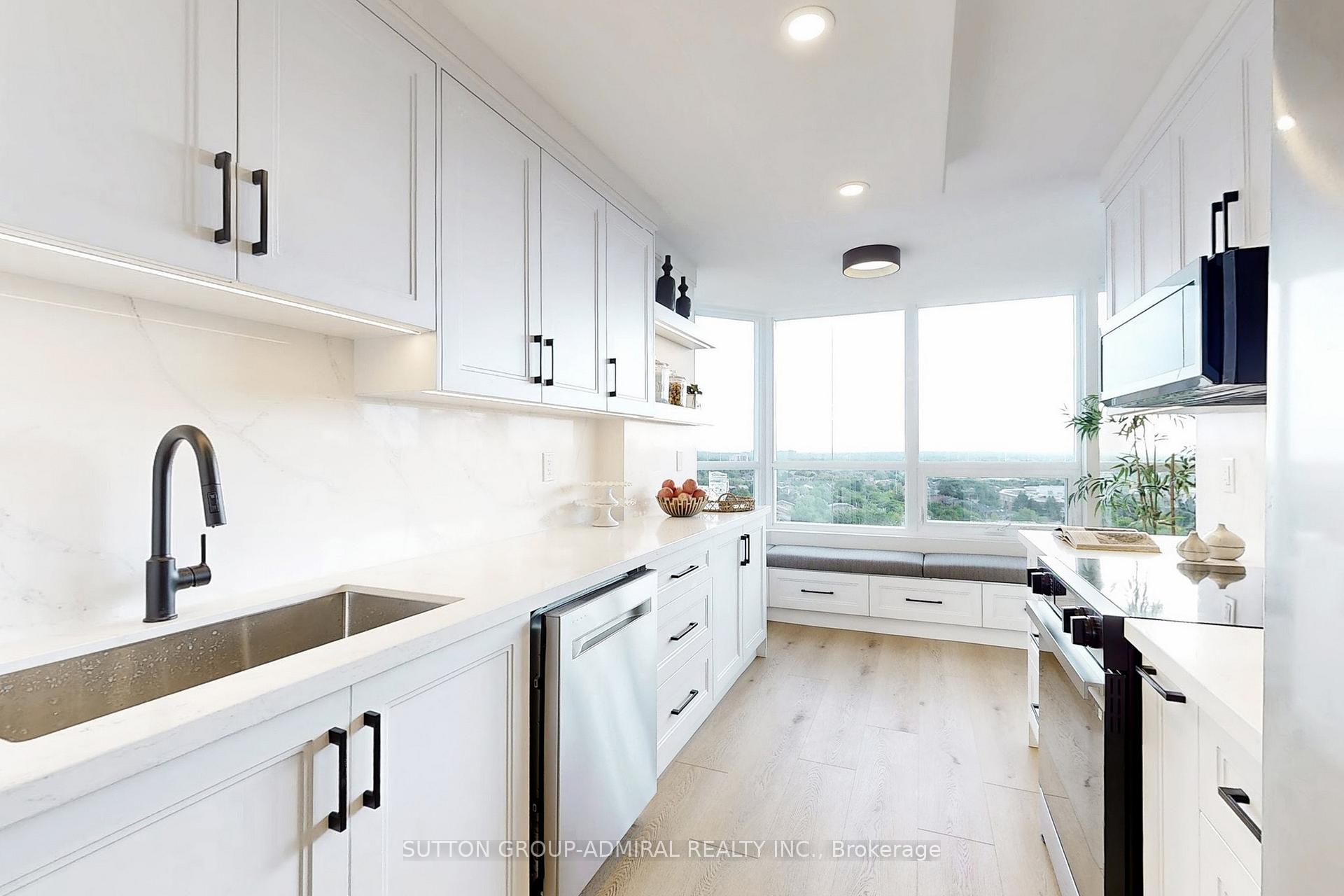 Photo 6 of Unit 901, 7601 Bathurst Street, Vaughan, Crestwood-Springfarm-Yorkhill — HOMEH