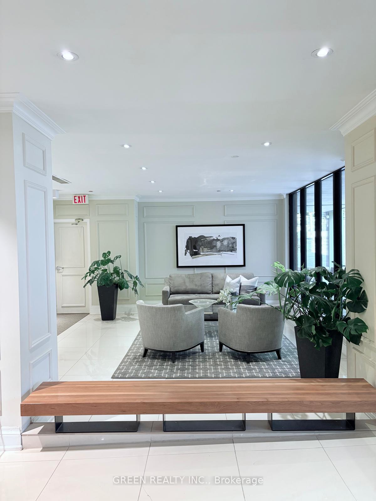 Photo 2 of Unit 502, 70 Montclair Avenue, Toronto, Forest Hill South — HOMEH