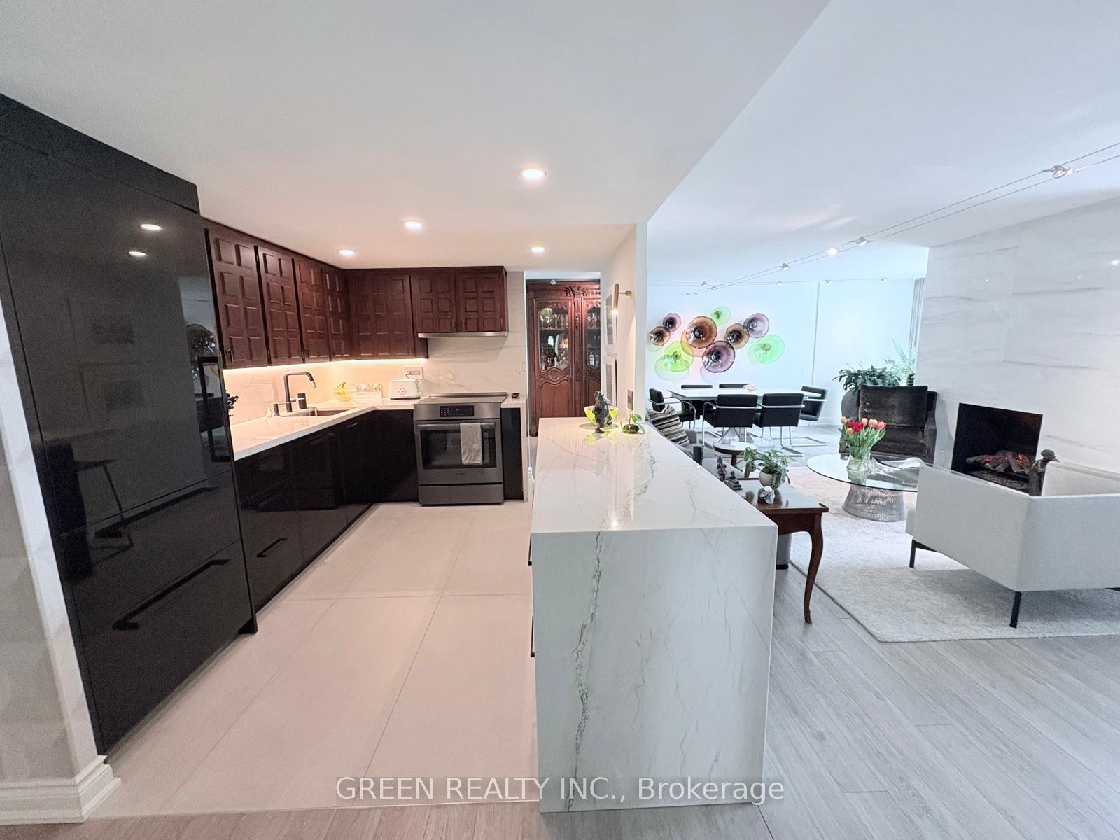Photo 5 of Unit 502, 70 Montclair Avenue, Toronto, Forest Hill South — HOMEH