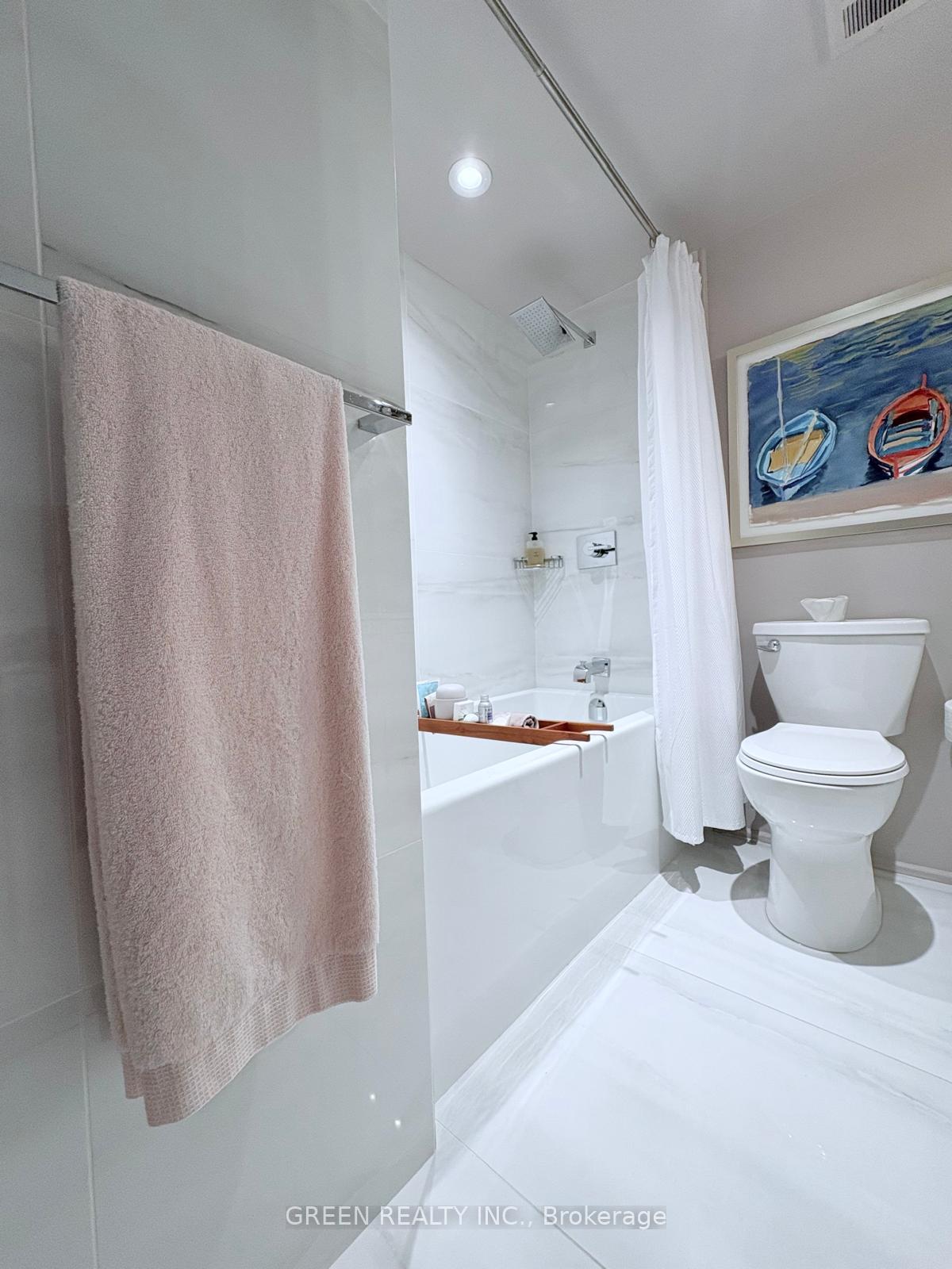 Photo 16 of Unit 502, 70 Montclair Avenue, Toronto, Forest Hill South — HOMEH
