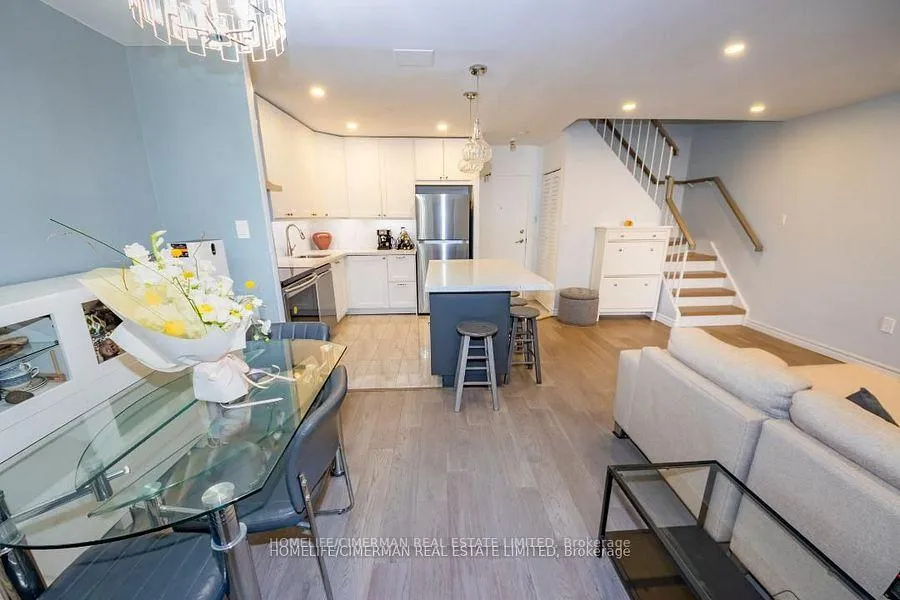 Photo 3 of Unit 260, 16 Elgin Street, Markham, Thornhill — HOMEH