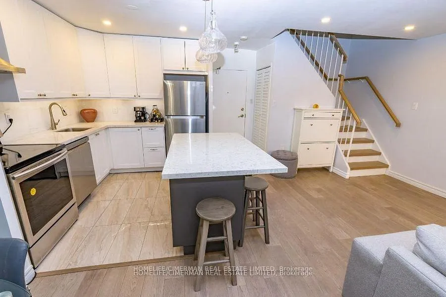 Photo 5 of Unit 260, 16 Elgin Street, Markham, Thornhill — HOMEH