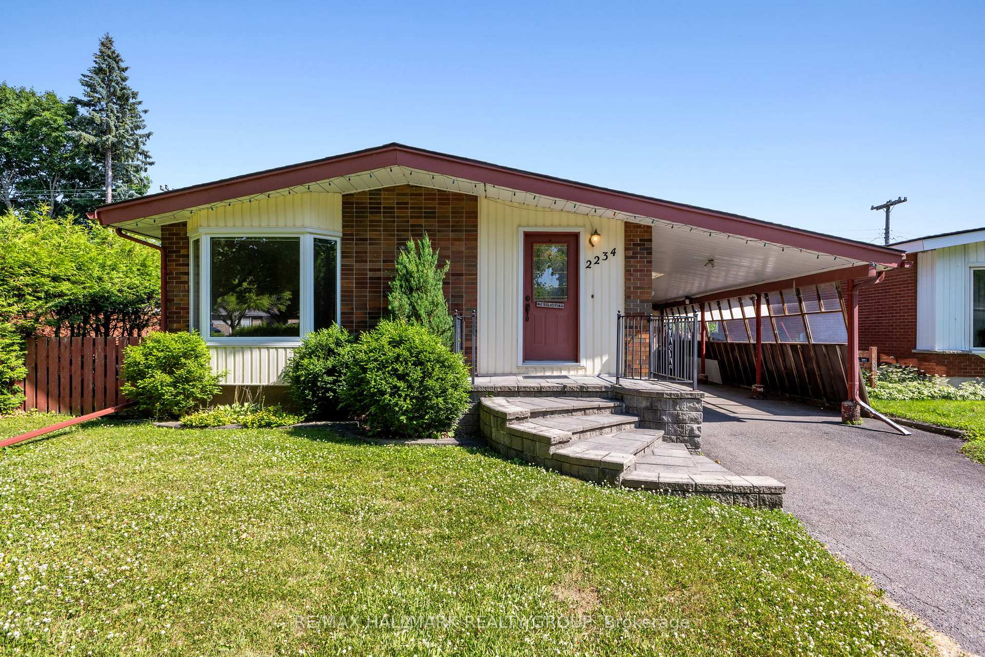 Photo 1 of 2234 Bingham Street, Ottawa, Elmvale Acres/Urbandale — HOMEH