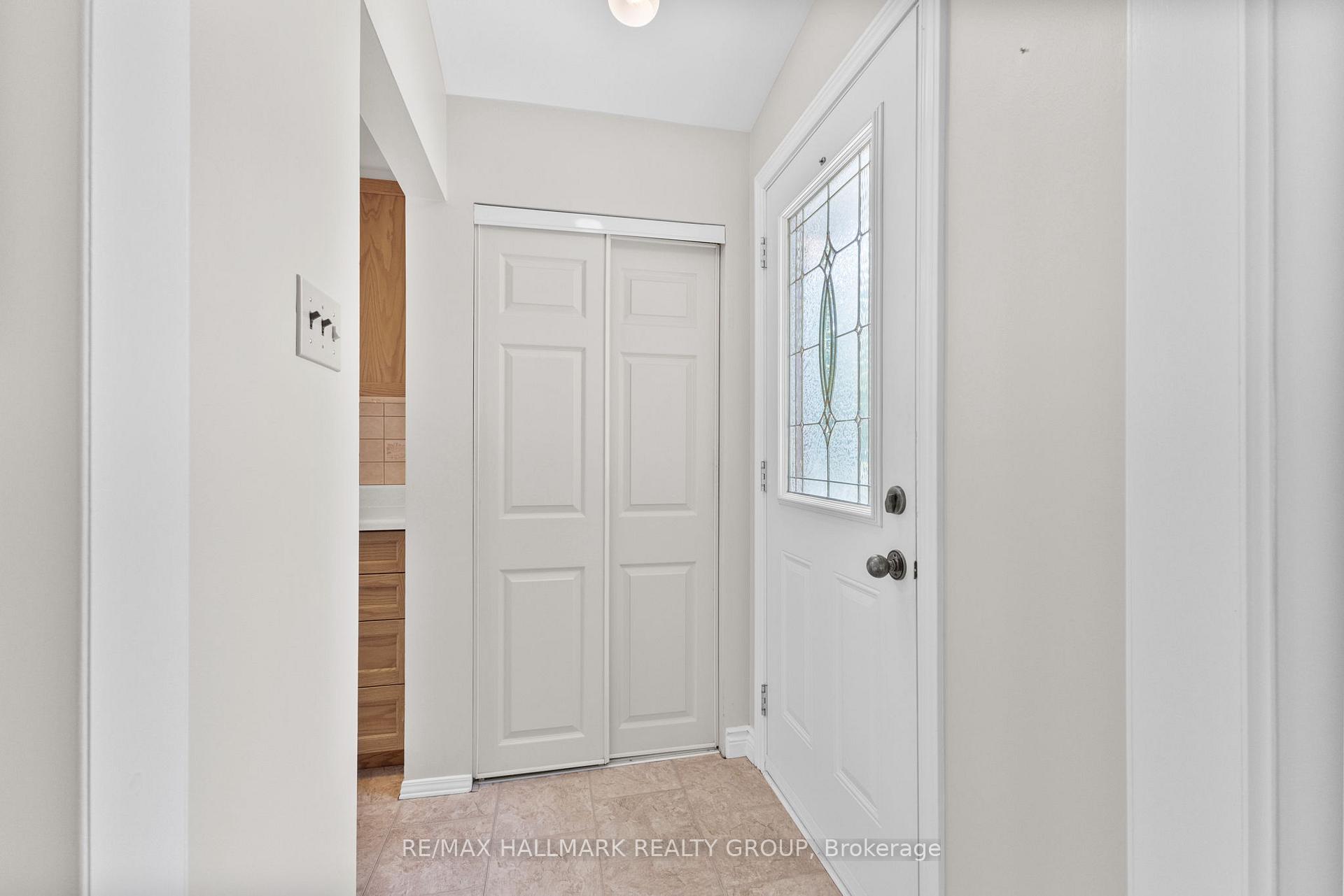 Photo 3 of 2234 Bingham Street, Ottawa, Elmvale Acres/Urbandale — HOMEH