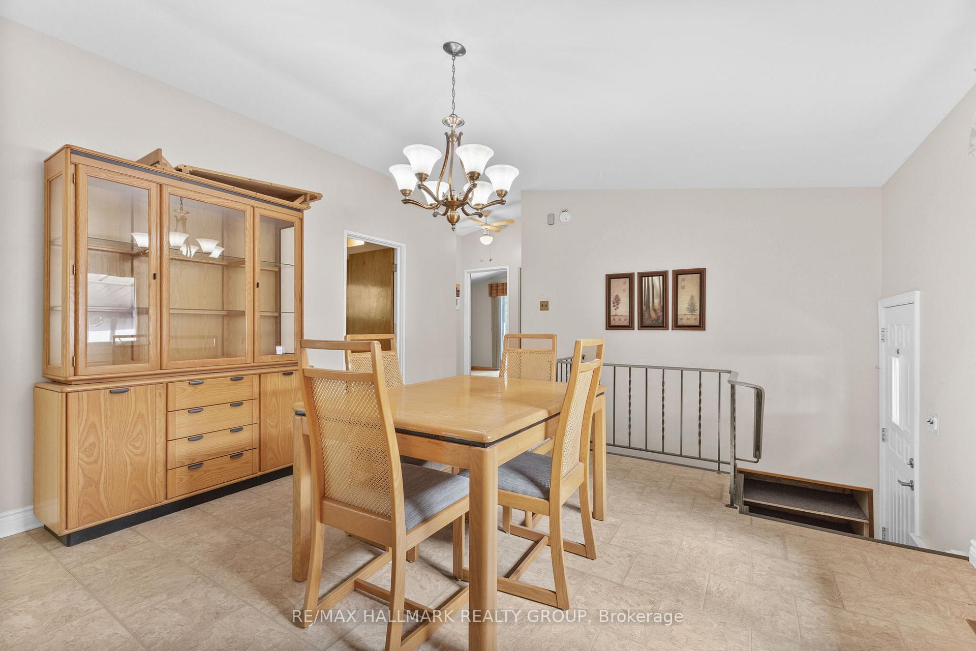 Photo 8 of 2234 Bingham Street, Ottawa, Elmvale Acres/Urbandale — HOMEH