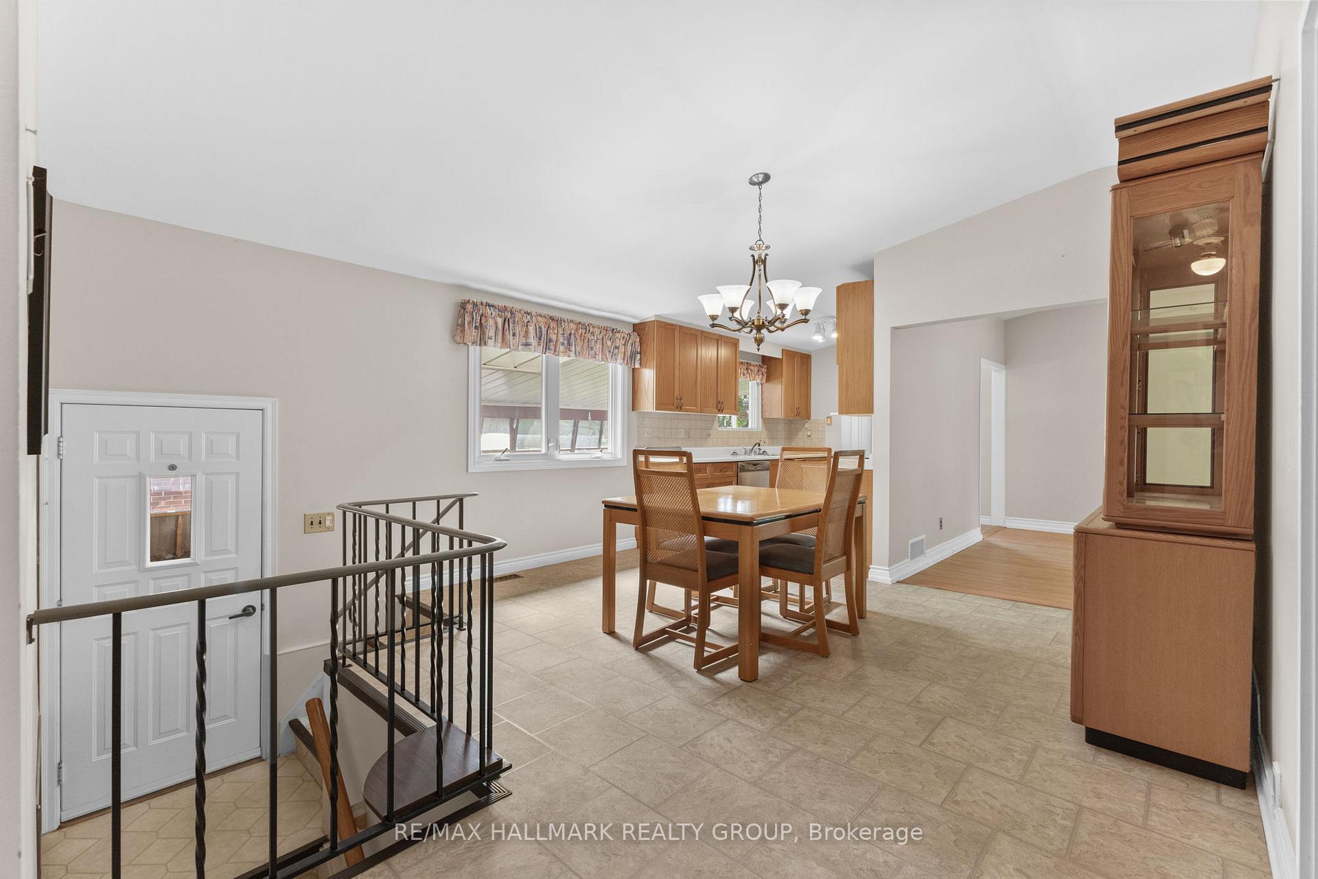 Photo 13 of 2234 Bingham Street, Ottawa, Elmvale Acres/Urbandale — HOMEH