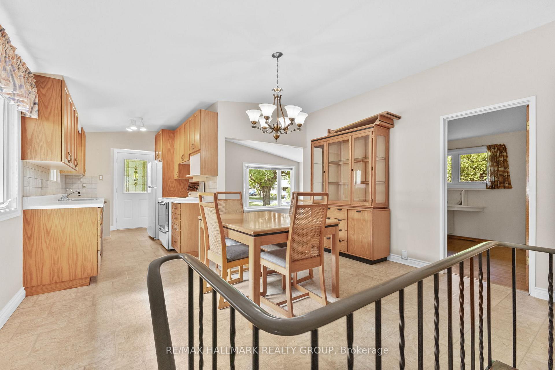 Photo 14 of 2234 Bingham Street, Ottawa, Elmvale Acres/Urbandale — HOMEH